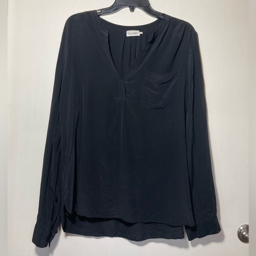 R|Label 100% Silk V-Neck Long Sleeve Blouse Button Cuffs Back Pleats Size Large